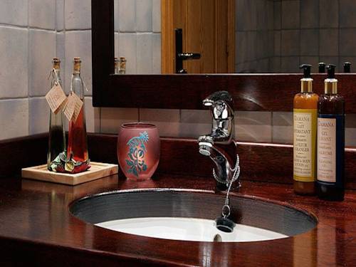 Imagen general del Hotel Casbas. Foto 2