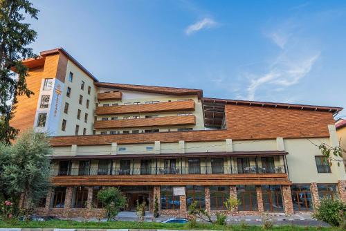 Imagen general del Hotel Cascada BAILE OLANESTI. Foto 9