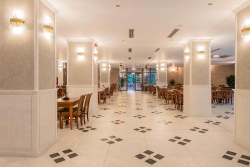 Imagen general del Hotel Cascada BAILE OLANESTI. Foto 11