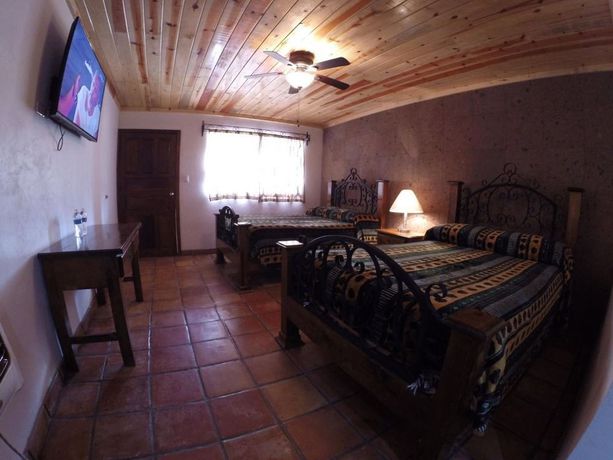 Imagen de los exteriores del Hotel Cascada Inn. Foto 13