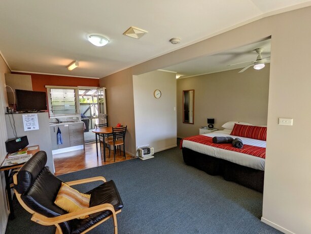 Imagen de la habitación del Hotel Cascade Garden Apartments. Foto 22