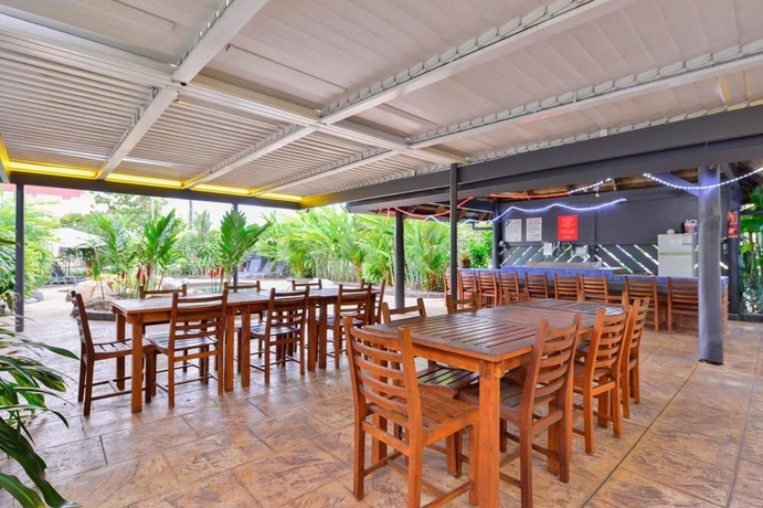 Imagen de los exteriores del Hotel Cascade Gardens. Foto 9