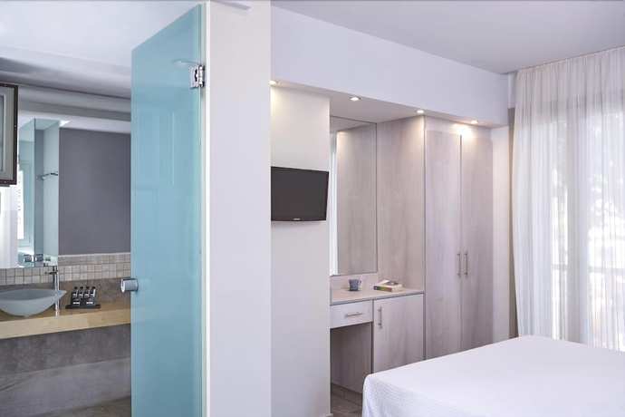 Imagen de la habitación del Hotel Cascade Holiday Resort. Foto 4
