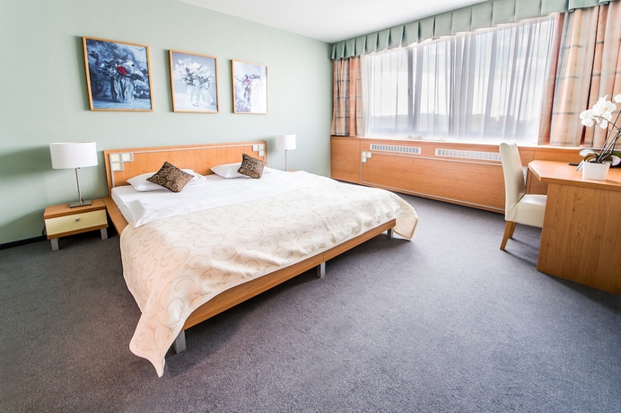 Imagen de la habitación del Hotel Cascade, MOST. Foto 5