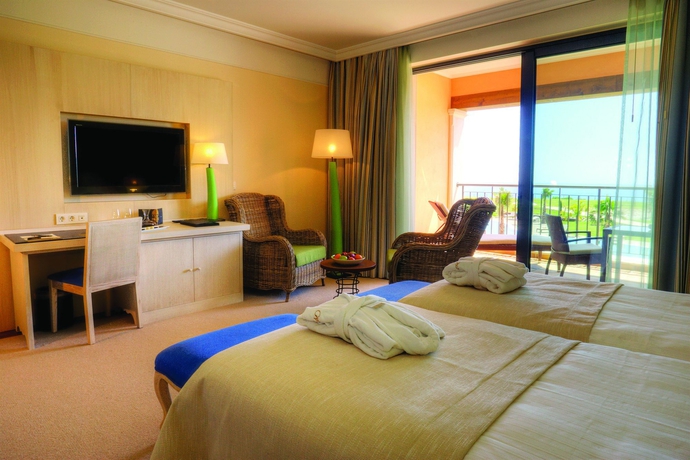 Imagen de la habitación del Hotel Cascade Wellness Resort. Foto 7