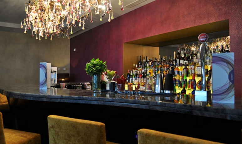 Imagen del bar/restaurante del Hotel Cascade Wellness Resort. Foto 5