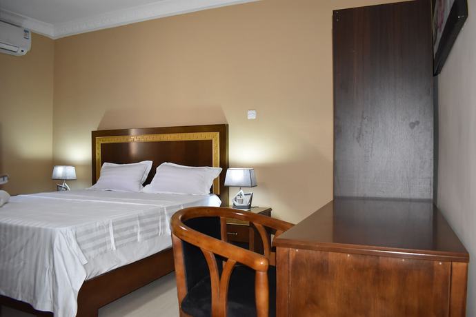 Imagen de la habitación del Hotel Cascadehotel. Foto 15
