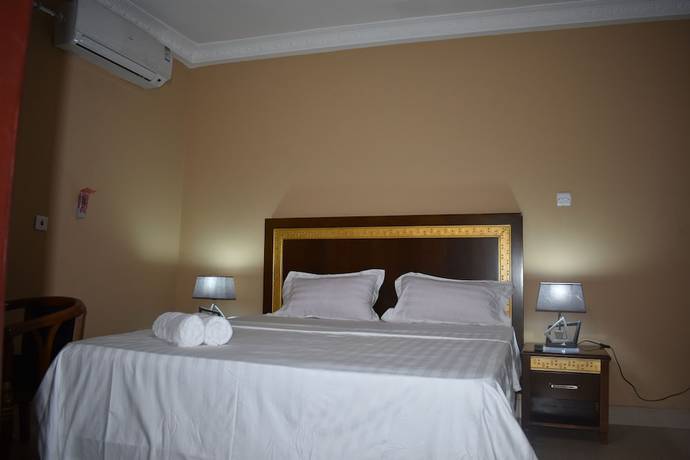 Imagen de la habitación del Hotel Cascadehotel. Foto 18