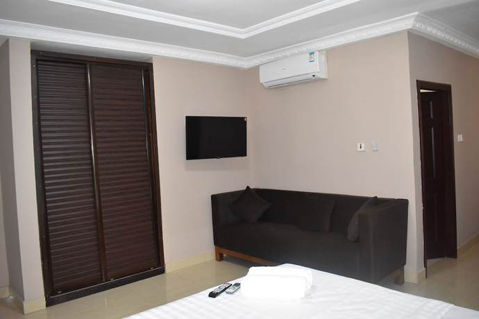 Imagen de la habitación del Hotel Cascadehotel. Foto 19