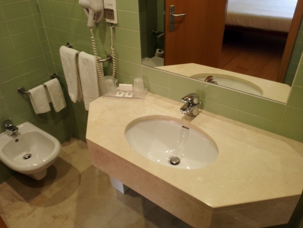 Imagen de la habitación del Hotel Cascais. Foto 13