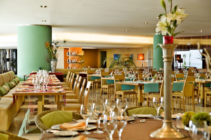 Imagen del bar/restaurante del Hotel Cascais Miragem. Foto 1