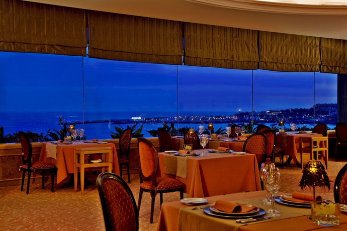 Imagen del bar/restaurante del Hotel Cascais Miragem. Foto 5