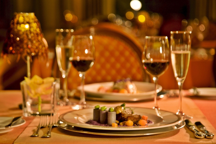 Imagen del bar/restaurante del Hotel Cascais Miragem. Foto 6