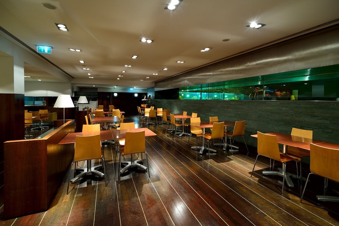 Imagen del bar/restaurante del Hotel Cascais Miragem. Foto 7