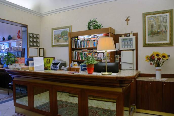 Imagen de los interiores del Hotel Casci. Foto 20