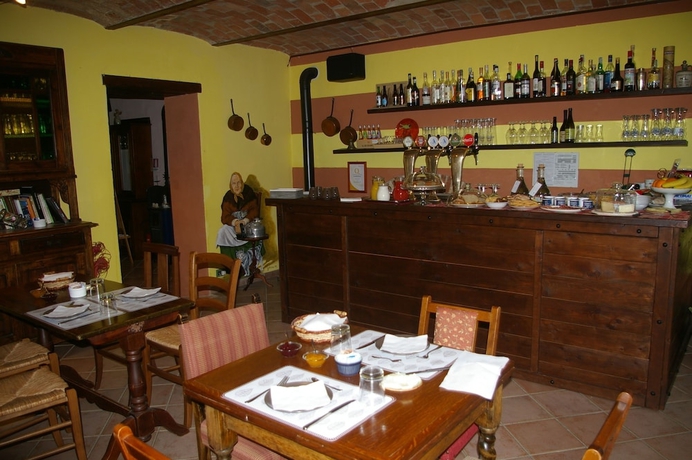 Imagen del bar/restaurante del Hotel Cascina Caldera. Foto 2