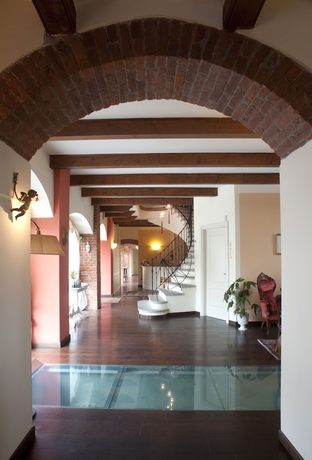Imagen de los interiores del Hotel Cascina Di Corte. Foto 19