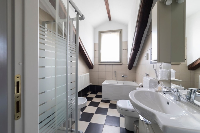 Imagen de la habitación del Hotel Cascina Marchesa. Foto 11