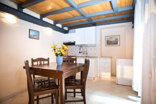 Imagen de la habitación del Hotel Case Cos&igrave; Chiaia. Foto 7