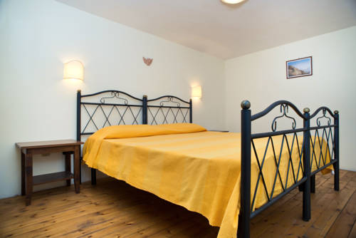 Imagen de la habitación del Hotel Case Cos&igrave; Chiaia. Foto 8