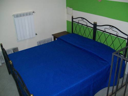 Imagen de la habitación del Hotel Case Cos&igrave; Chiaia. Foto 9