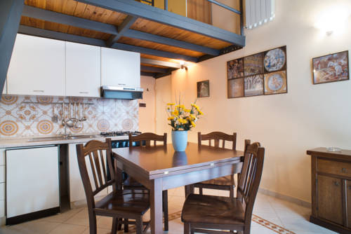 Imagen de la habitación del Hotel Case Cos&igrave; Chiaia. Foto 13