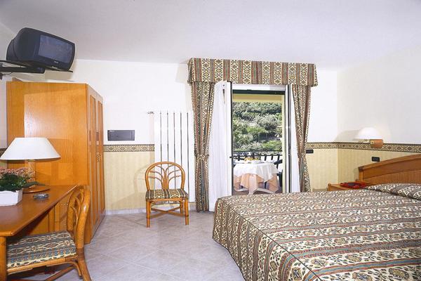 Imagen general del Hotel Casella. Foto 4