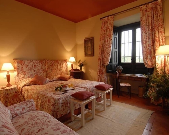 Imagen de la habitación del Hotel Caserío De Lobones. Foto 6