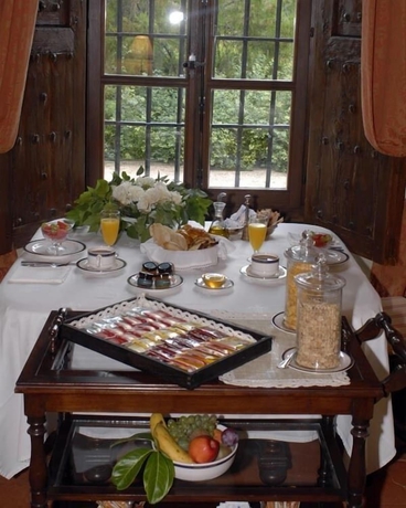 Imagen del bar/restaurante del Hotel Caserío De Lobones. Foto 3