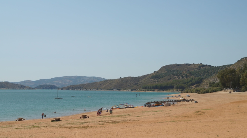 Imagen de los exteriores del Hotel Caserio De Iznajar. Foto 10