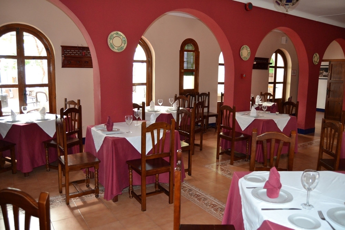 Imagen del bar/restaurante del Hotel Caserio De Iznajar. Foto 3