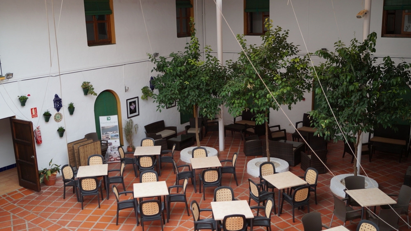 Imagen del bar/restaurante del Hotel Caserio De Iznajar. Foto 4