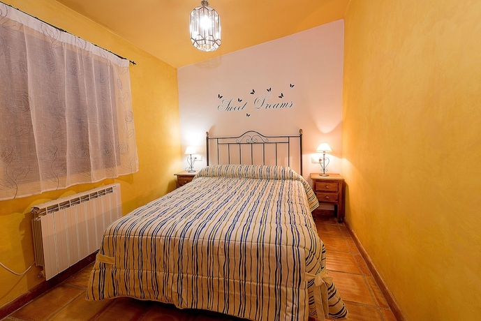 Imagen de la habitación del Hotel Caserio del Colmenar. Foto 4