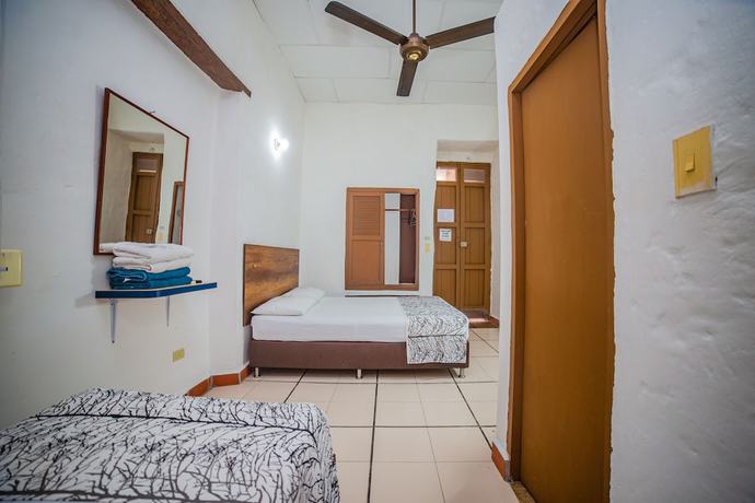 Imagen de la habitación del Hotel Caseron del Parque. Foto 3