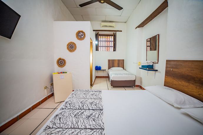 Imagen de la habitación del Hotel Caseron del Parque. Foto 4