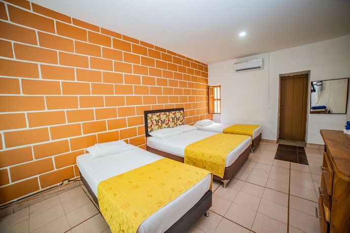 Imagen de la habitación del Hotel Caseron del Parque. Foto 5
