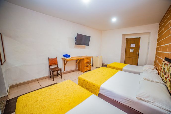 Imagen de la habitación del Hotel Caseron del Parque. Foto 16