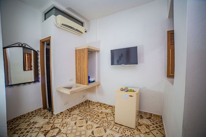 Imagen de la habitación del Hotel Caseron del Parque. Foto 18