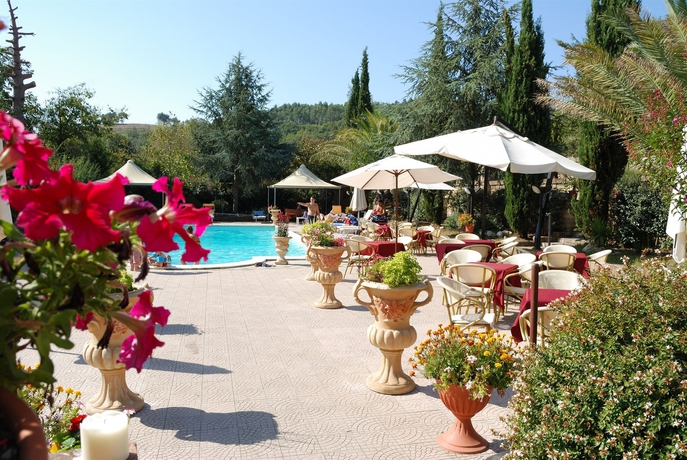 Imagen del bar/restaurante del Hotel Caserta Antica. Foto 4