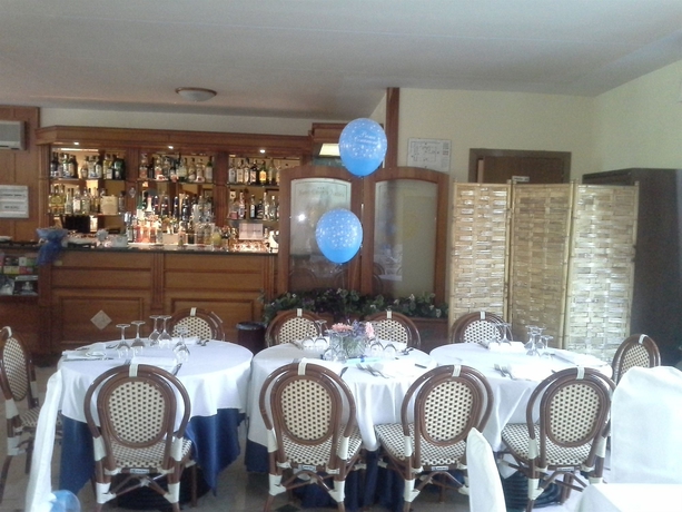 Imagen del bar/restaurante del Hotel Caserta Antica. Foto 6