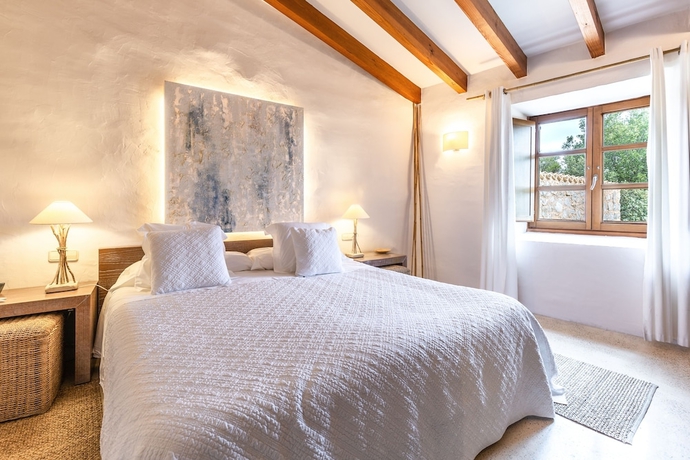 Imagen de la habitación del Hotel Cases De Son Barbassa. Foto 16