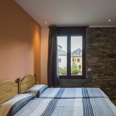 Imagen de la habitación del Hotel Cases. Foto 2