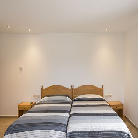 Imagen de la habitación del Hotel Cases. Foto 3