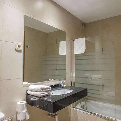Imagen de la habitación del Hotel Cases. Foto 4