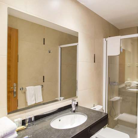 Imagen de la habitación del Hotel Cases. Foto 7