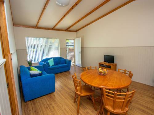 Imagen de la habitación del Hotel Caseys Beach Holiday Park. Foto 6