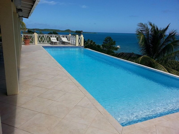 Imagen de la piscina del Hotel Cashmere Villa. Foto 17