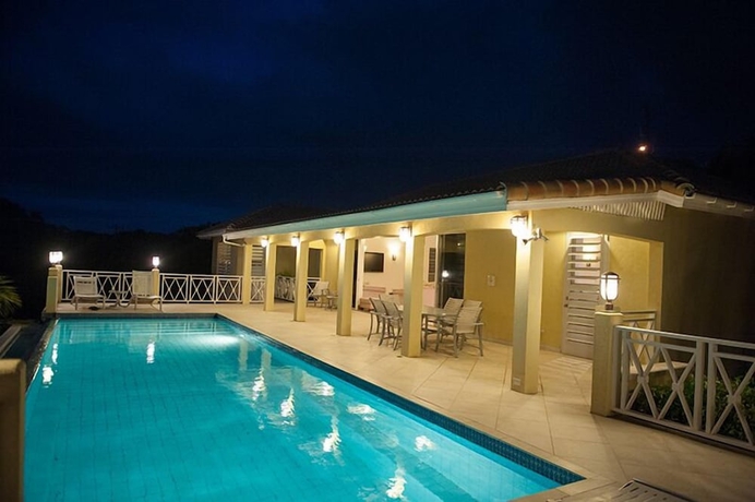 Imagen de la piscina del Hotel Cashmere Villa. Foto 19