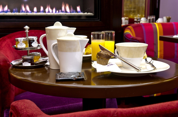 Imagen del bar/restaurante del Hotel Casimir. Foto 3