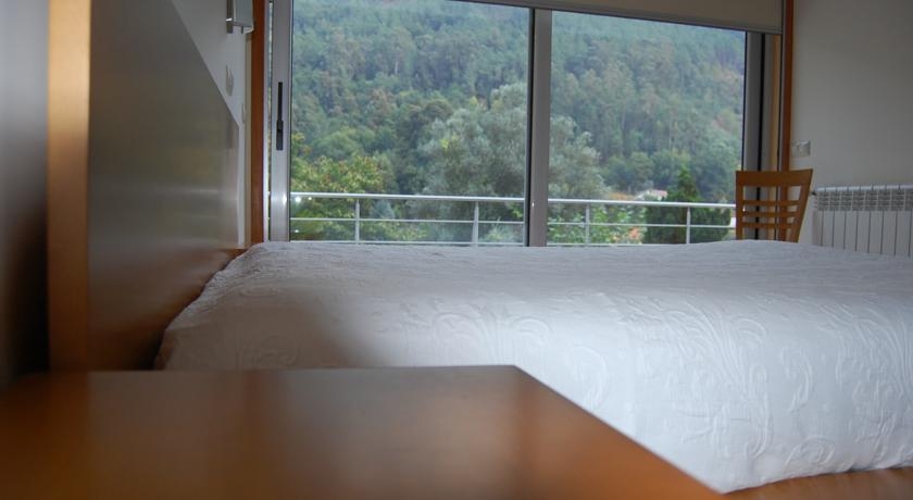 Imagen de la habitación del Hotel Casinhas Do Ger&ecirc;s. Foto 3